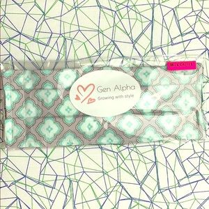 B116 #1 Teal & Gray Pattern Face Mask